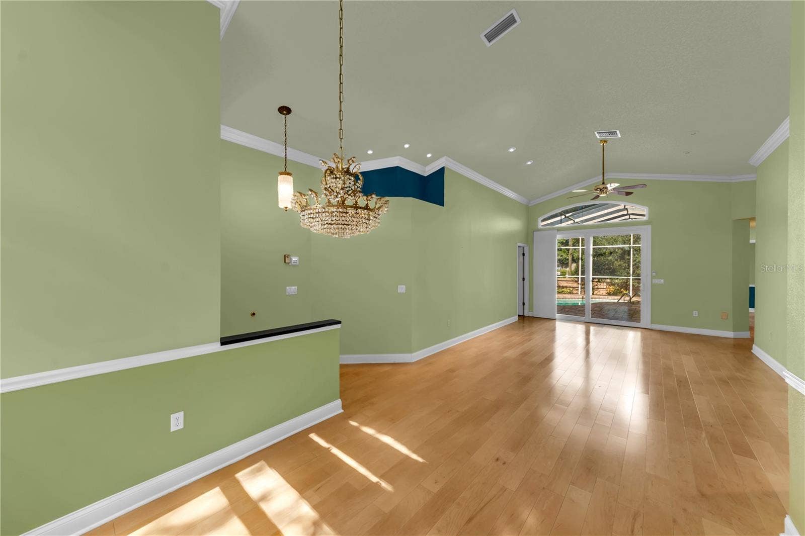 761 LIGHTHOUSE DRIVE, Tarpon Springs, FL 34689 761 LIGHTHOUSE DRIVE, Tarpon Springs, FL 34689