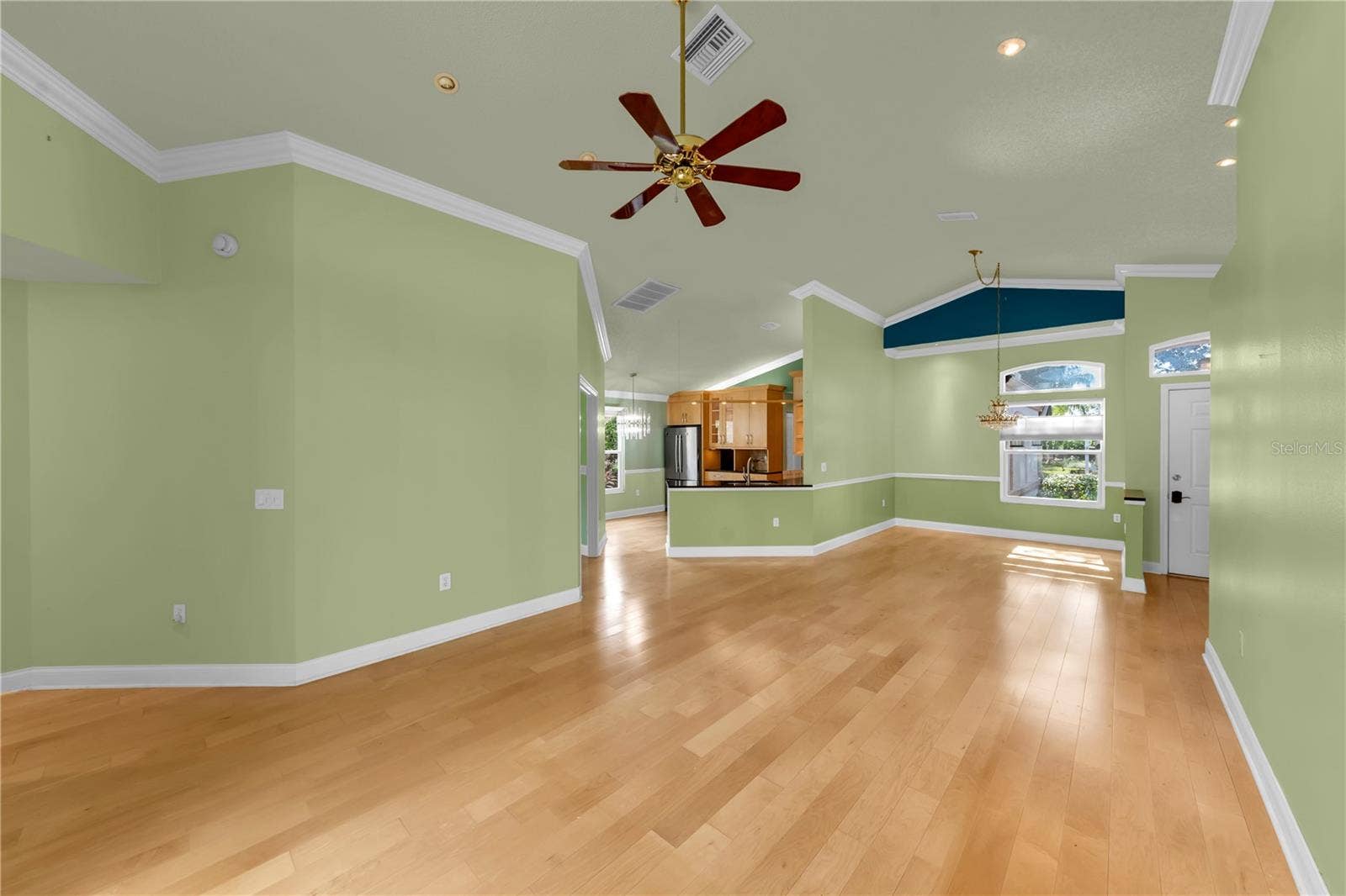761 LIGHTHOUSE DRIVE, Tarpon Springs, FL 34689 761 LIGHTHOUSE DRIVE, Tarpon Springs, FL 34689
