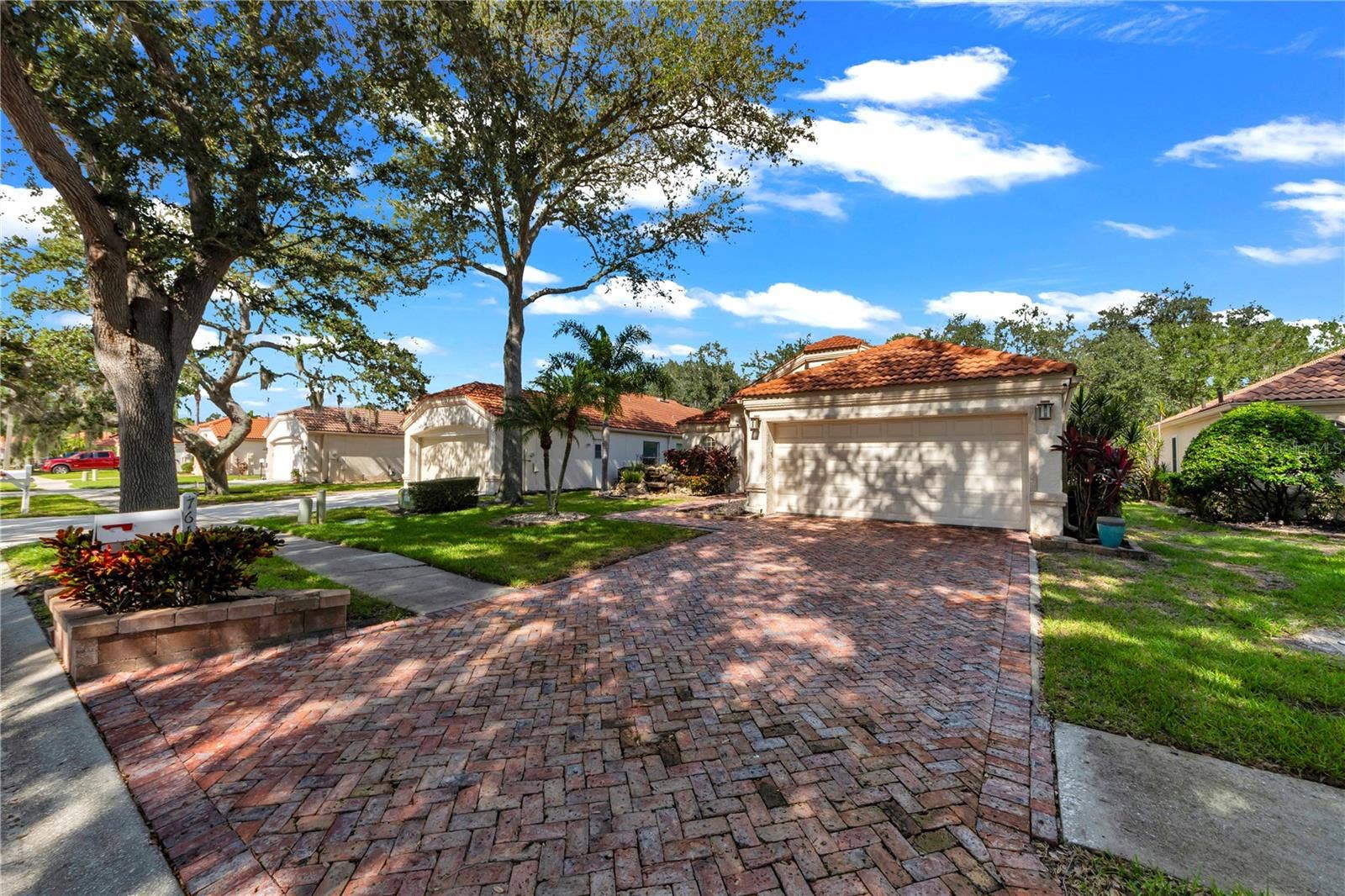 761 LIGHTHOUSE DRIVE, Tarpon Springs, FL 34689 761 LIGHTHOUSE DRIVE, Tarpon Springs, FL 34689