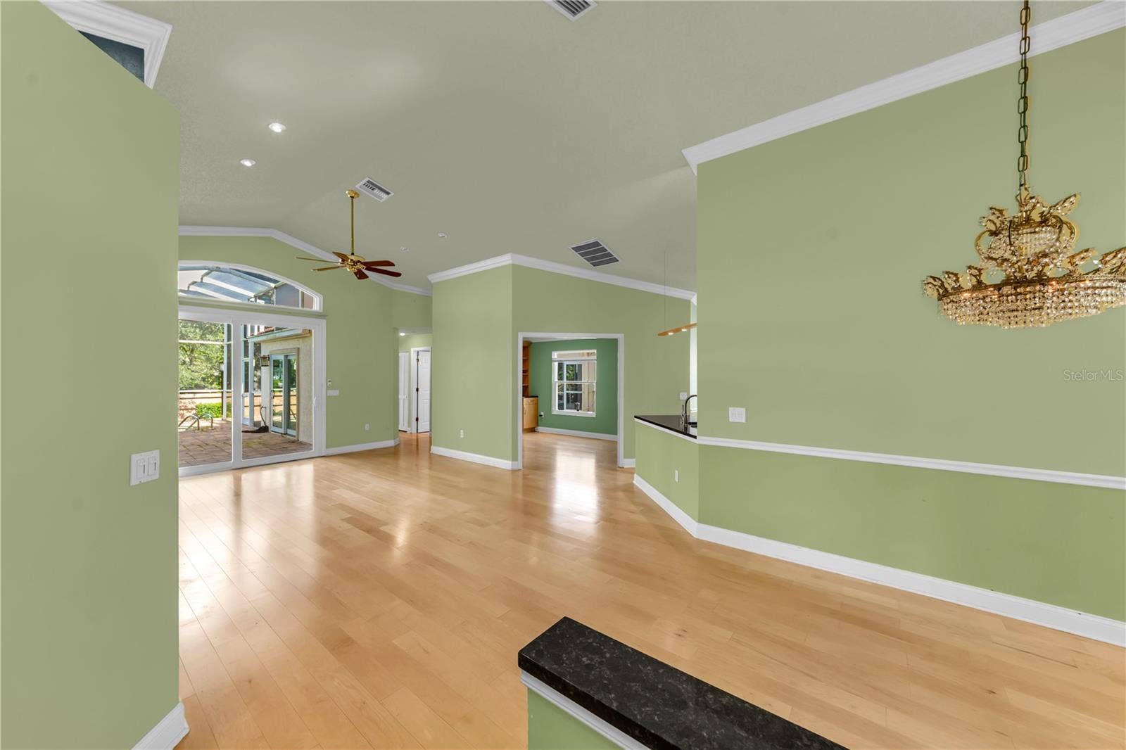761 LIGHTHOUSE DRIVE, Tarpon Springs, FL 34689 761 LIGHTHOUSE DRIVE, Tarpon Springs, FL 34689