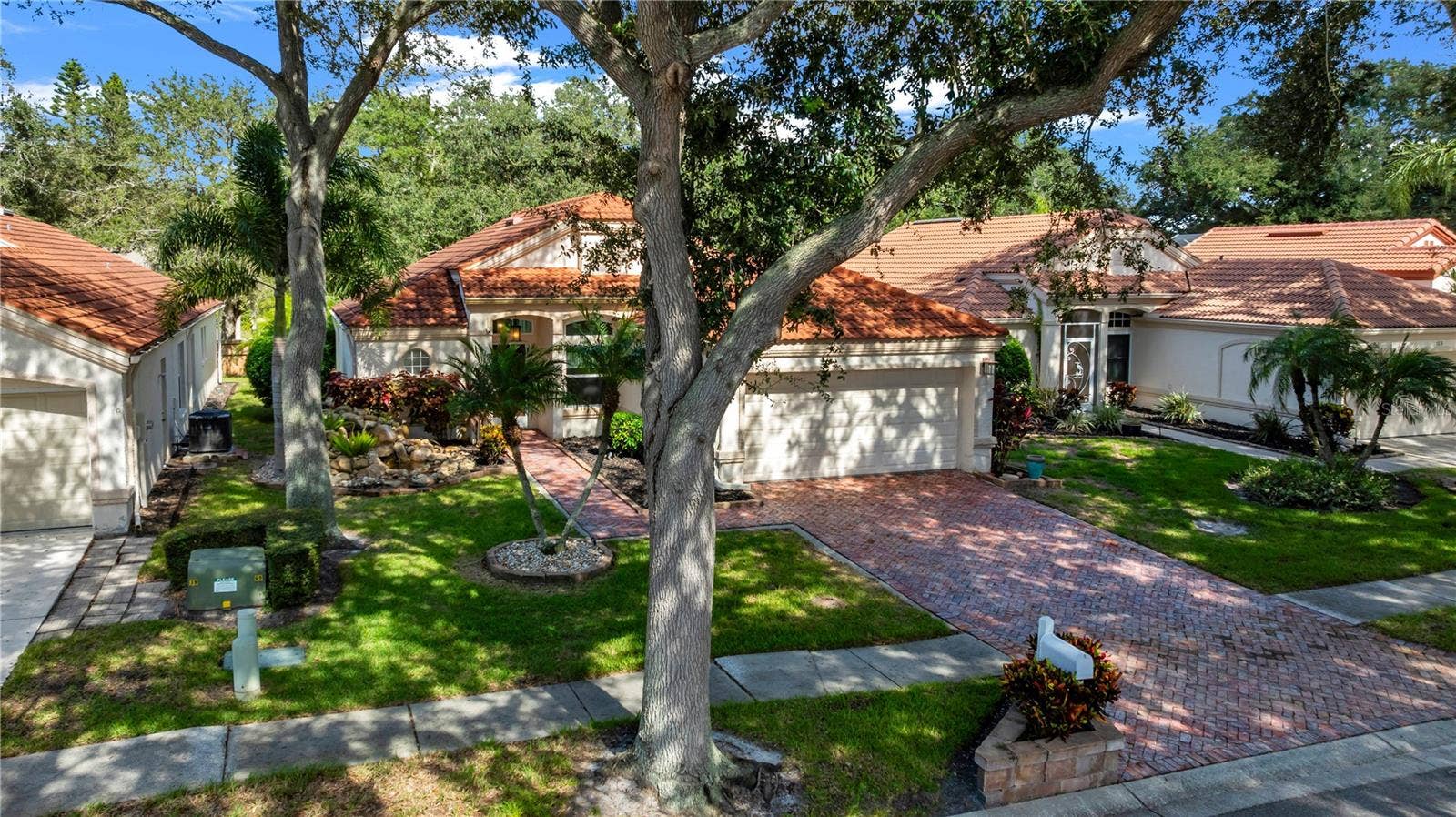 761 LIGHTHOUSE DRIVE, Tarpon Springs, FL 34689 761 LIGHTHOUSE DRIVE, Tarpon Springs, FL 34689