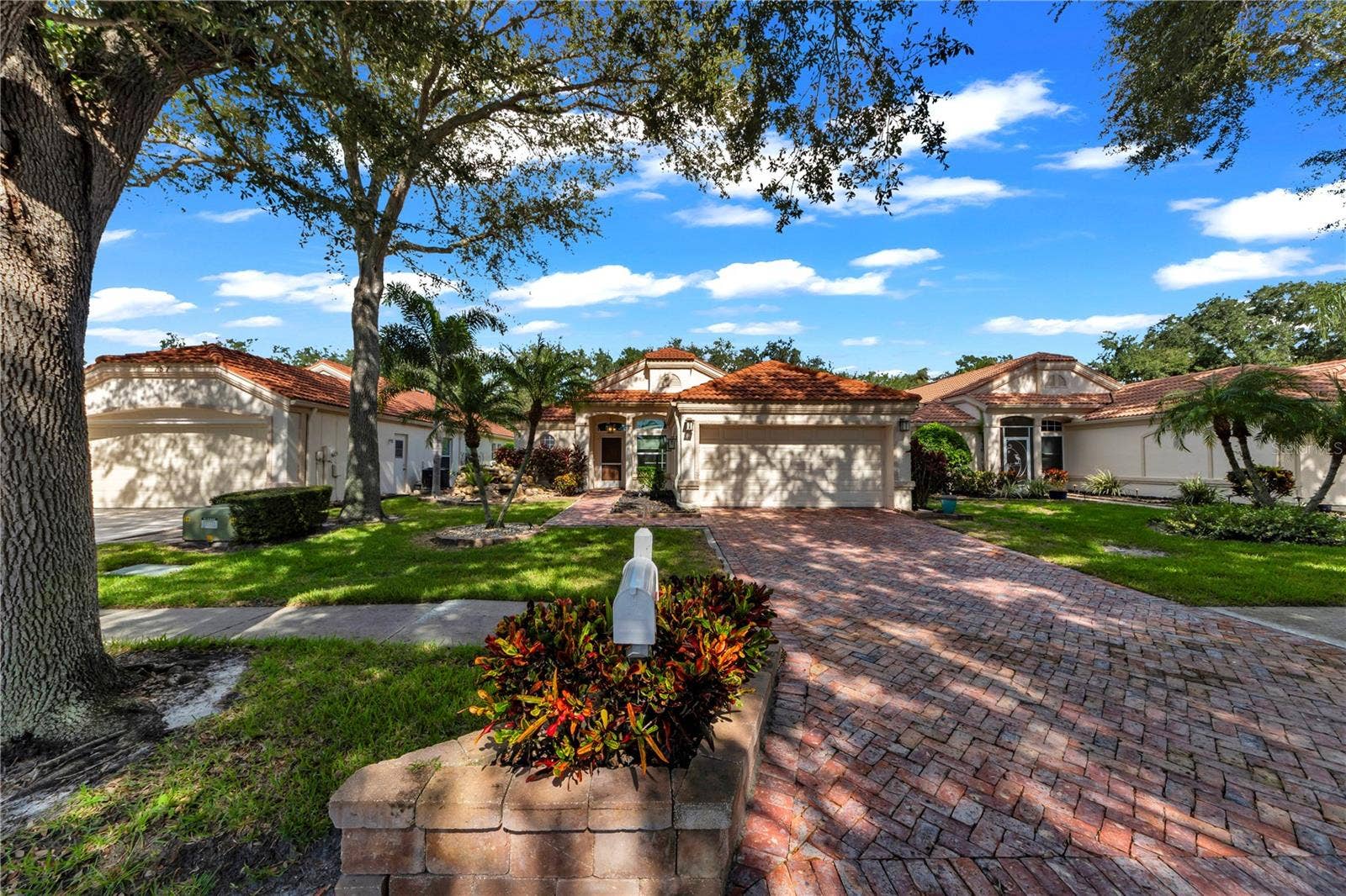 761 LIGHTHOUSE DRIVE, Tarpon Springs, FL 34689 761 LIGHTHOUSE DRIVE, Tarpon Springs, FL 34689