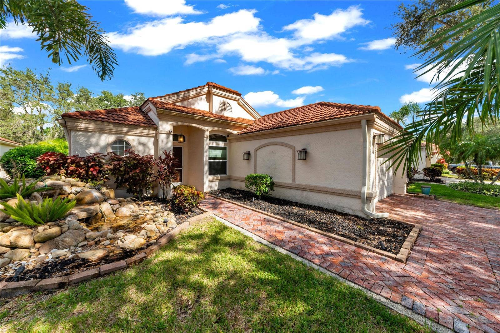 761 LIGHTHOUSE DRIVE, Tarpon Springs, FL 34689 761 LIGHTHOUSE DRIVE, Tarpon Springs, FL 34689