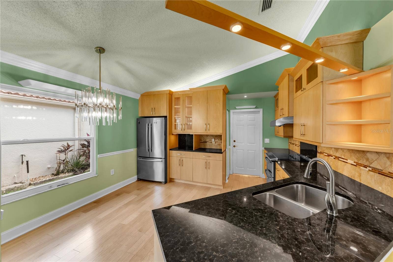 761 LIGHTHOUSE DRIVE, Tarpon Springs, FL 34689 761 LIGHTHOUSE DRIVE, Tarpon Springs, FL 34689