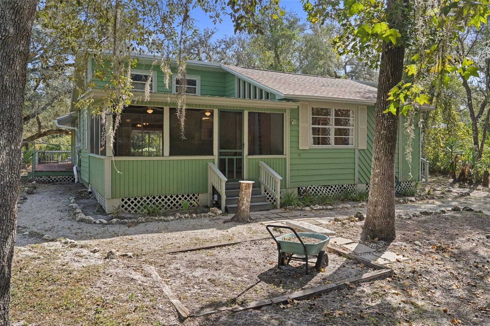 5642 CYRIL DRIVE, Dade City, FL 33523