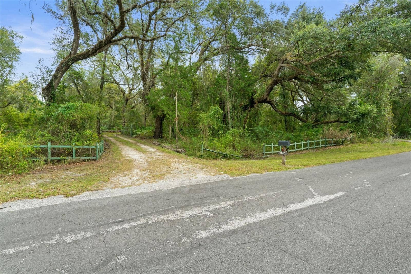 5642 CYRIL DRIVE, Dade City, FL 33523