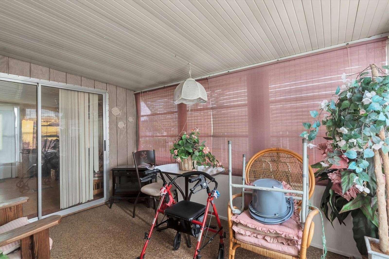 37324 LOIS AVENUE, Zephyrhills, FL 33542