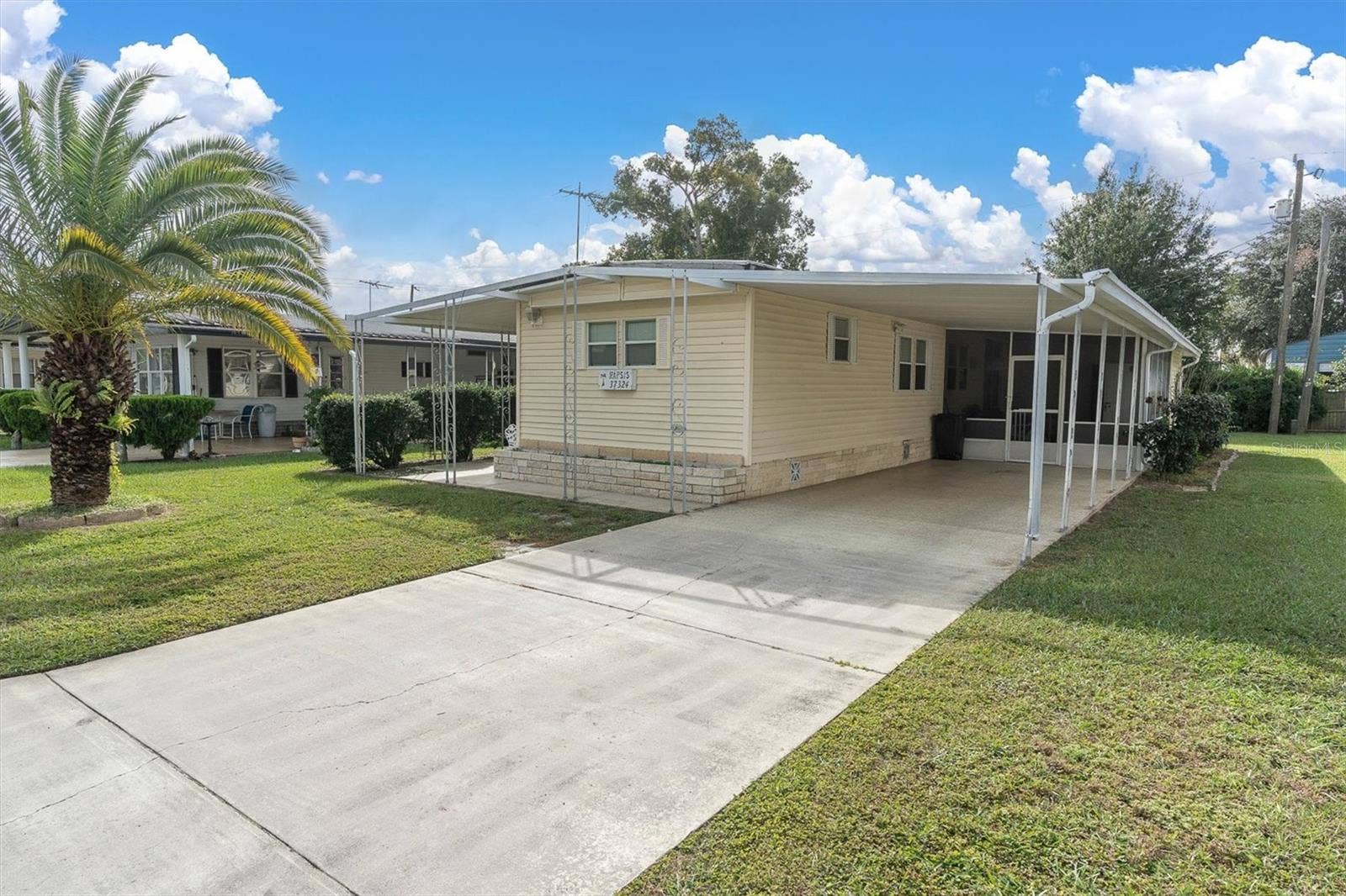 37324 LOIS AVENUE, Zephyrhills, FL 33542