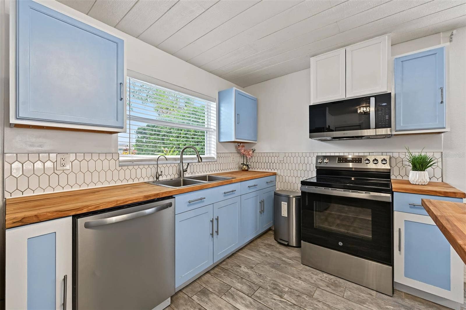 5106 BLUE HERON DRIVE, New Port Richey, FL 34652 5106 BLUE HERON DRIVE, New Port Richey, FL 34652