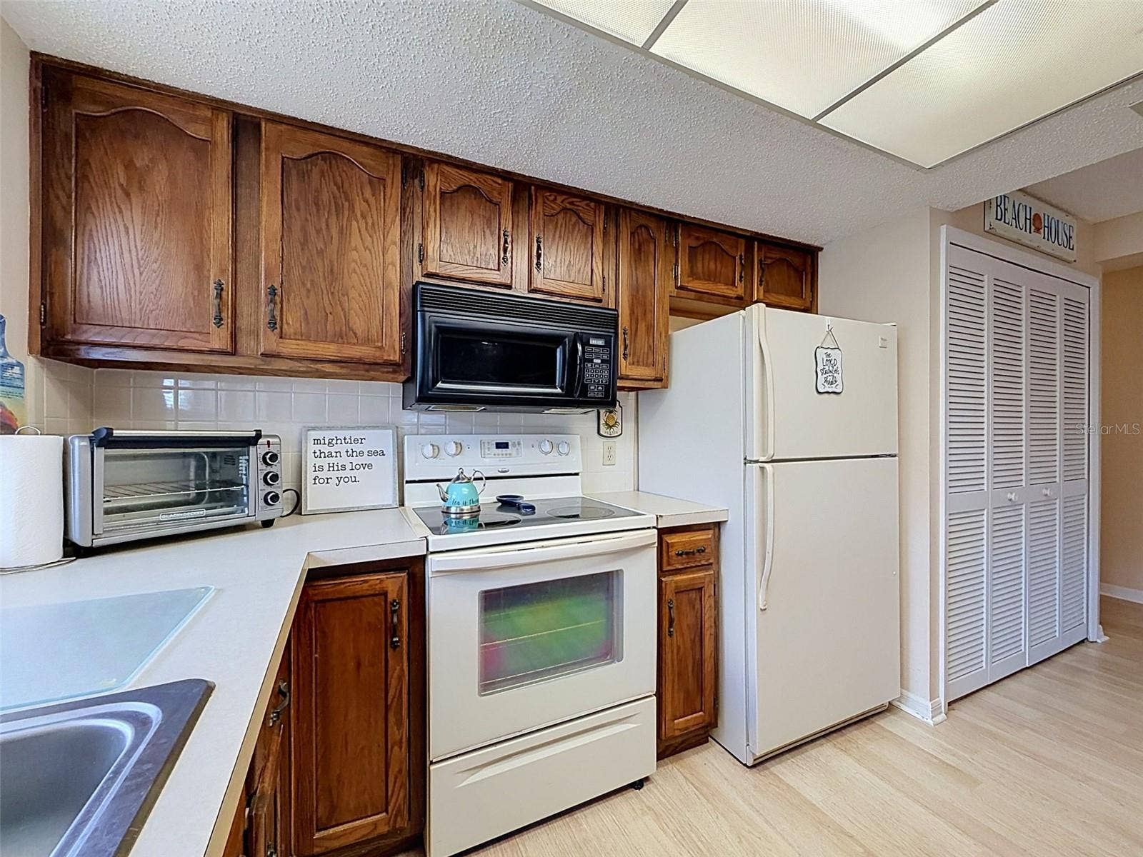 9135 LINGROVE ROAD, Weeki Wachee, FL 34613 9135 LINGROVE ROAD, Weeki Wachee, FL 34613