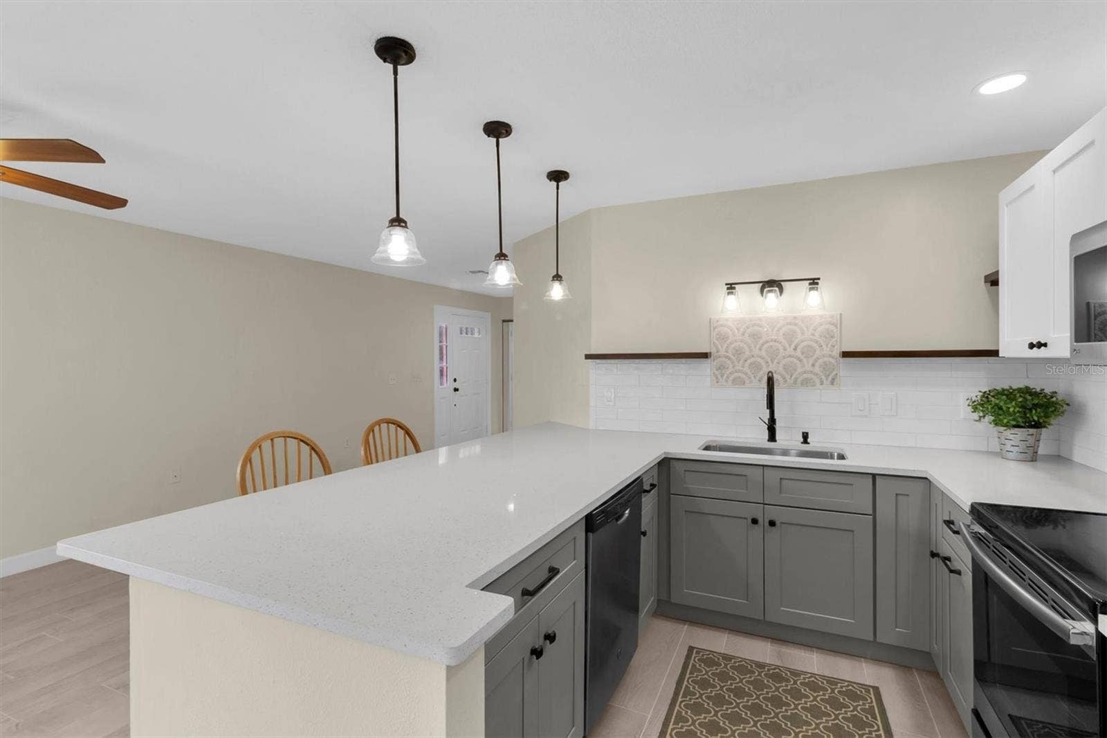 4351 FLORAMAR TERRACE, New Port Richey, FL 34652