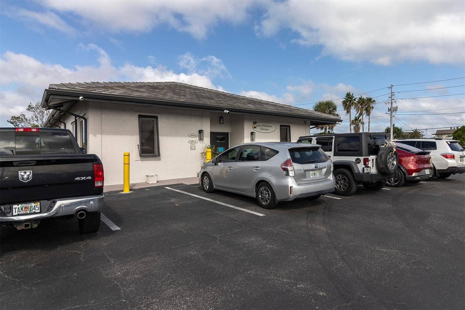4351 FLORAMAR TERRACE, New Port Richey, FL 34652