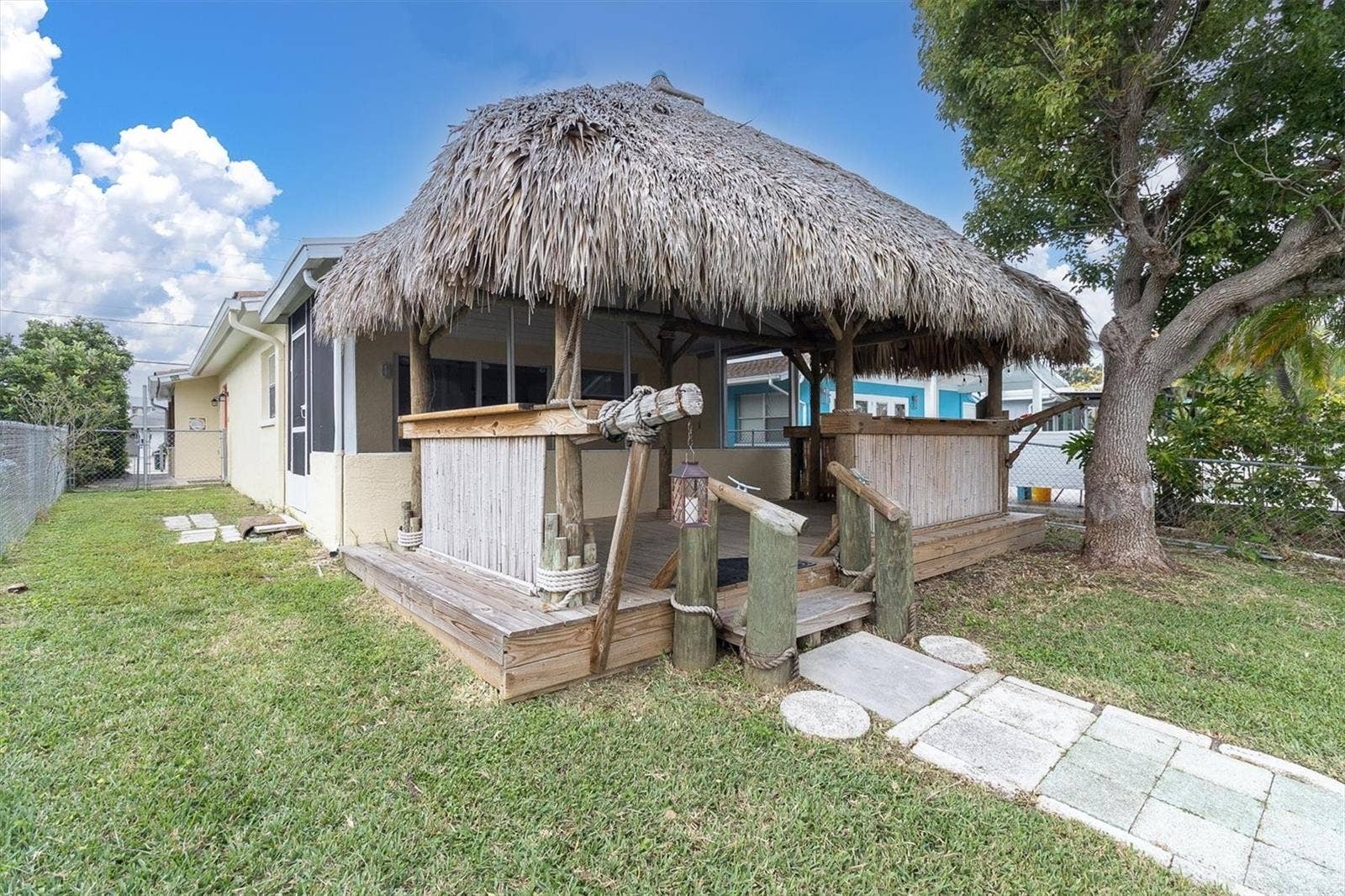 4351 FLORAMAR TERRACE, New Port Richey, FL 34652