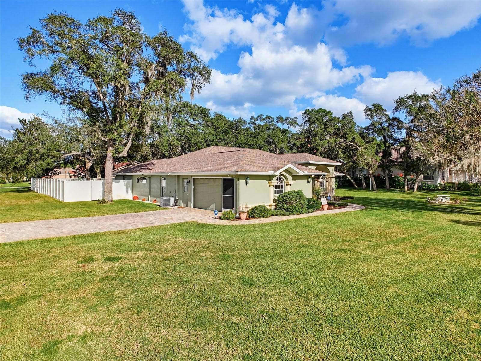 300 SILAS COURT, Spring Hill, FL 34609 300 SILAS COURT, Spring Hill, FL 34609