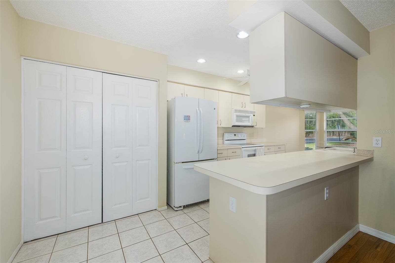 9015 WARWICK LANE, New Port Richey, FL 34655 9015 WARWICK LANE, New Port Richey, FL 34655