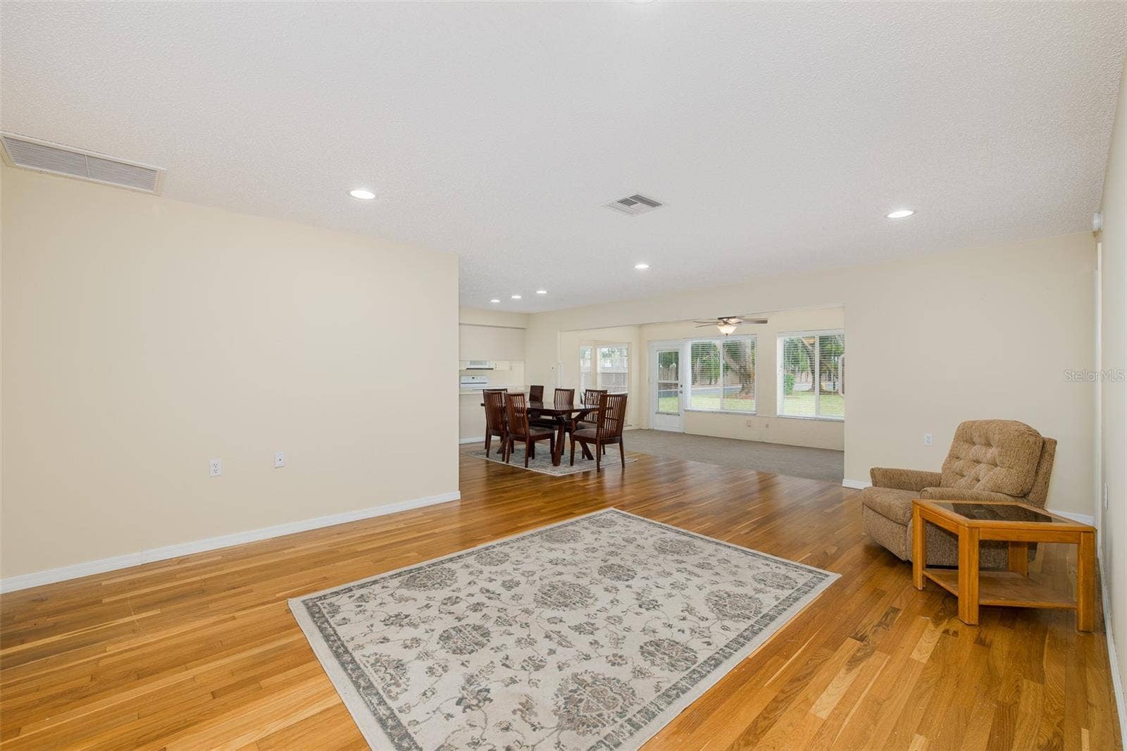 9015 WARWICK LANE, New Port Richey, FL 34655 9015 WARWICK LANE, New Port Richey, FL 34655