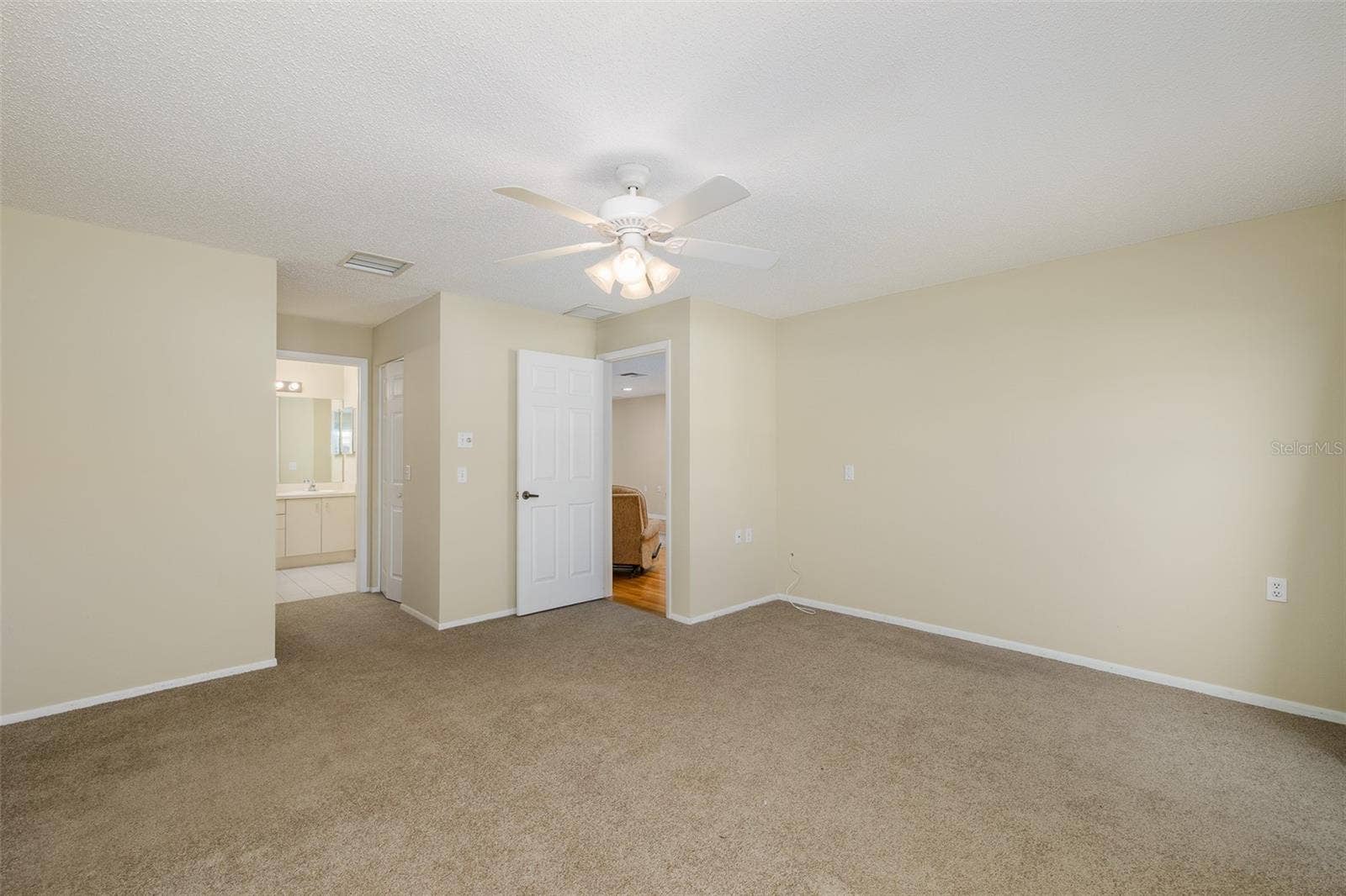 9015 WARWICK LANE, New Port Richey, FL 34655 PRIMARY BEDROOM