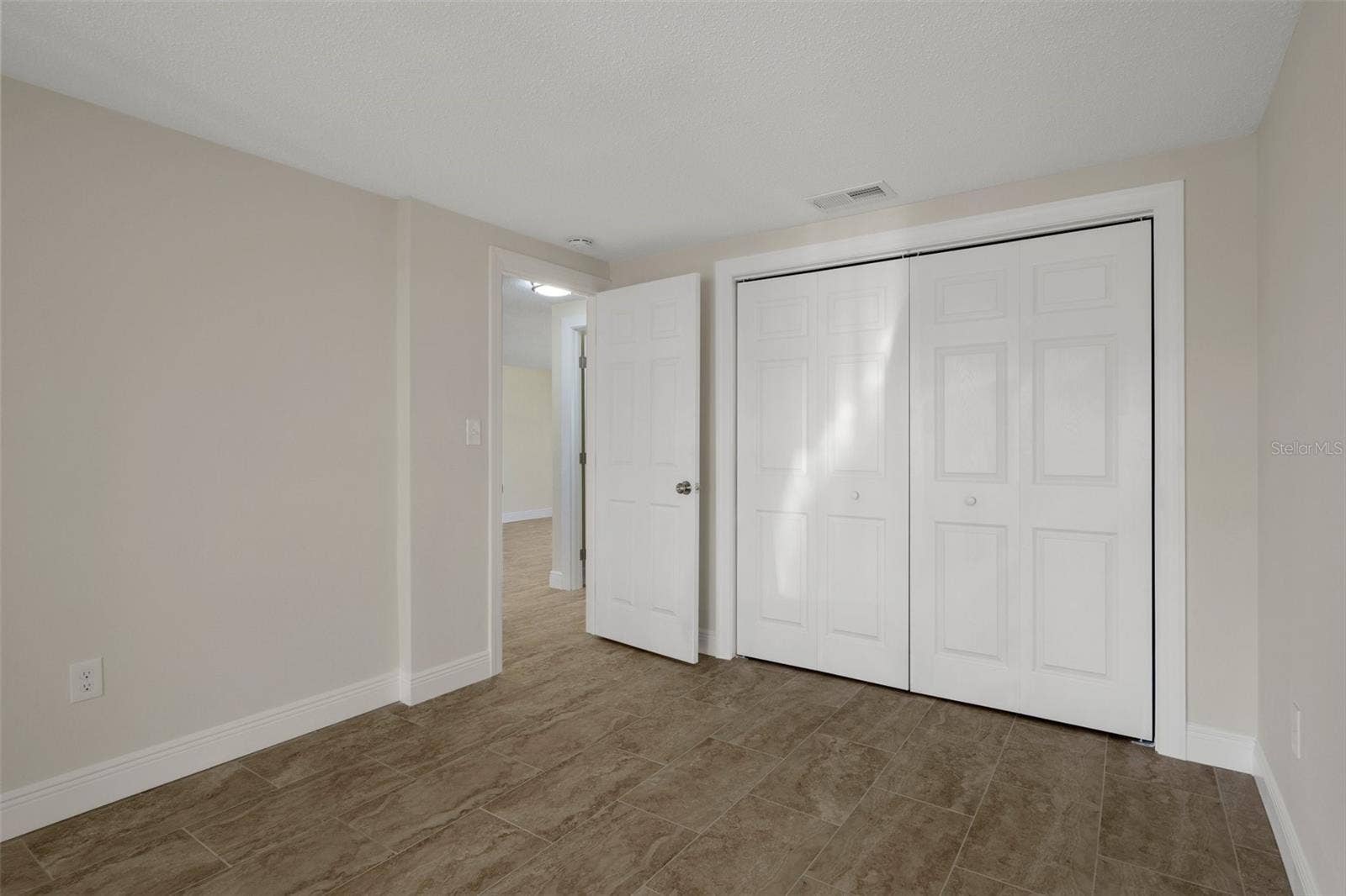 4937 DORY DRIVE, New Port Richey, FL 34652 4937 DORY DRIVE, New Port Richey, FL 34652