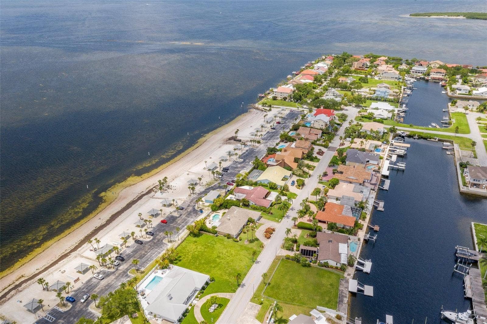4937 DORY DRIVE, New Port Richey, FL 34652 4937 DORY DRIVE, New Port Richey, FL 34652