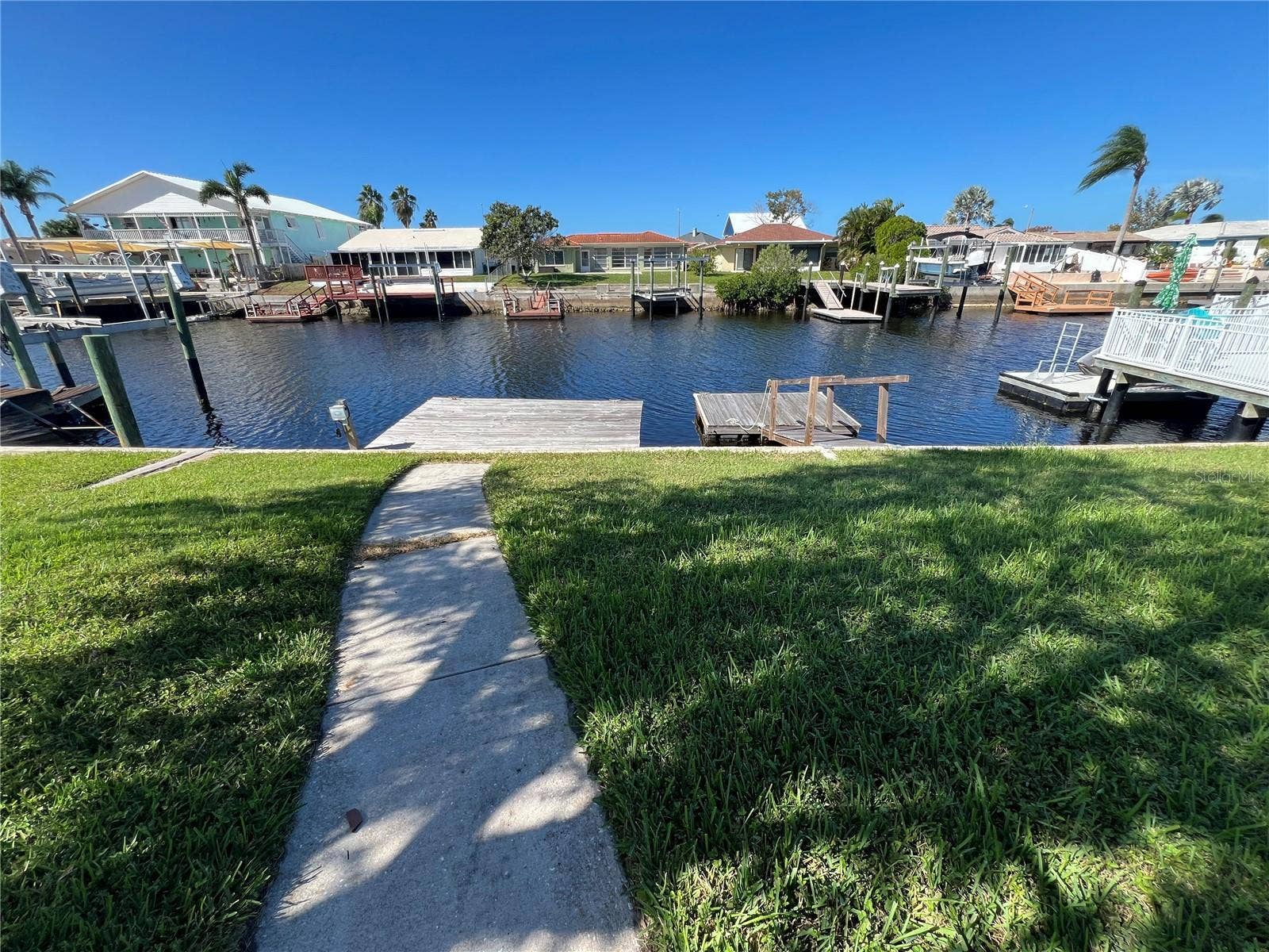 4937 DORY DRIVE, New Port Richey, FL 34652 4937 DORY DRIVE, New Port Richey, FL 34652
