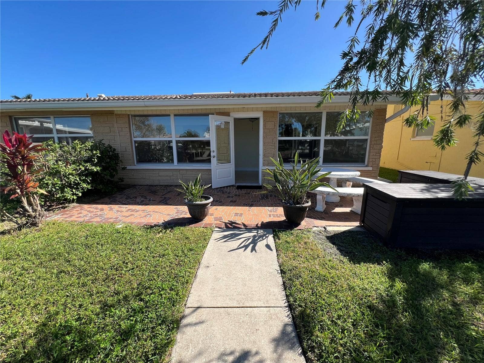 4937 DORY DRIVE, New Port Richey, FL 34652 Next Picture shows with a little change - Create a new look