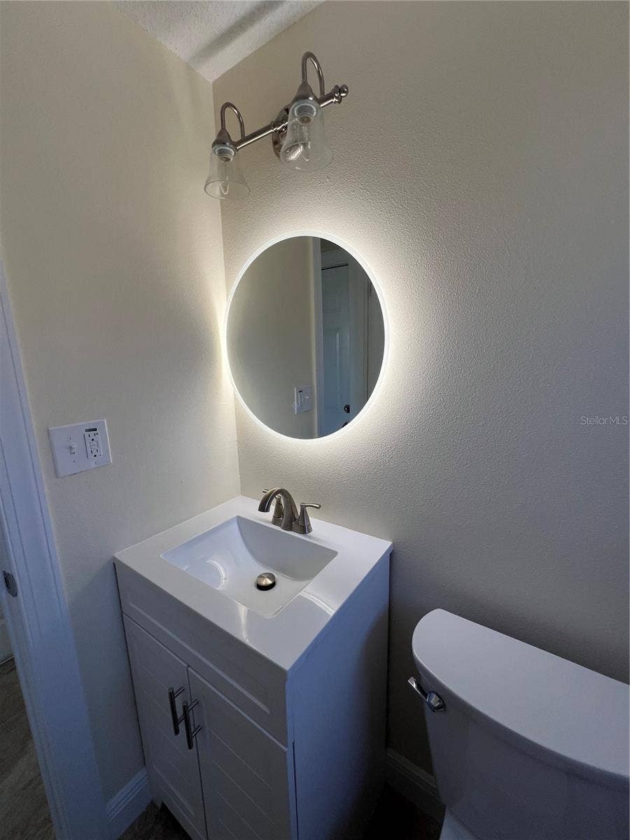 4937 DORY DRIVE, New Port Richey, FL 34652 TOUCH MIRROR TO LIGHT UP.