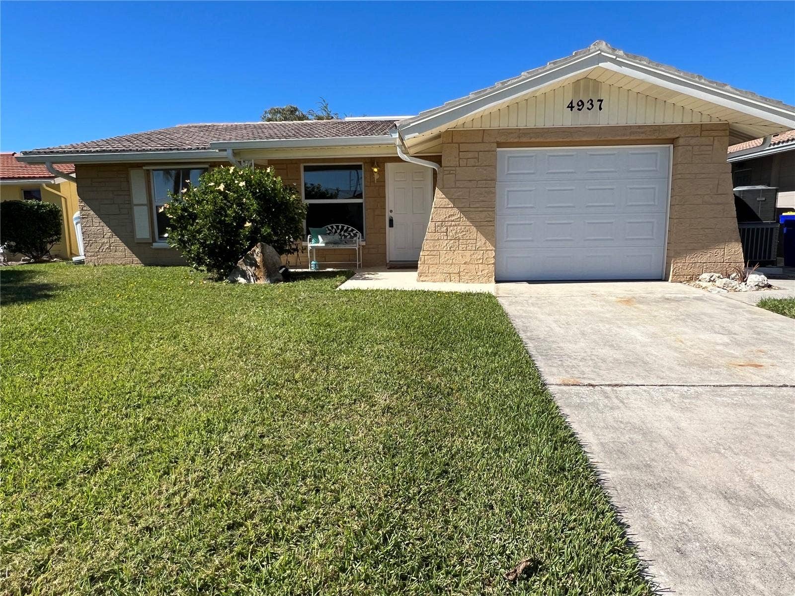 4937 DORY DRIVE, New Port Richey, FL 34652 front entrance