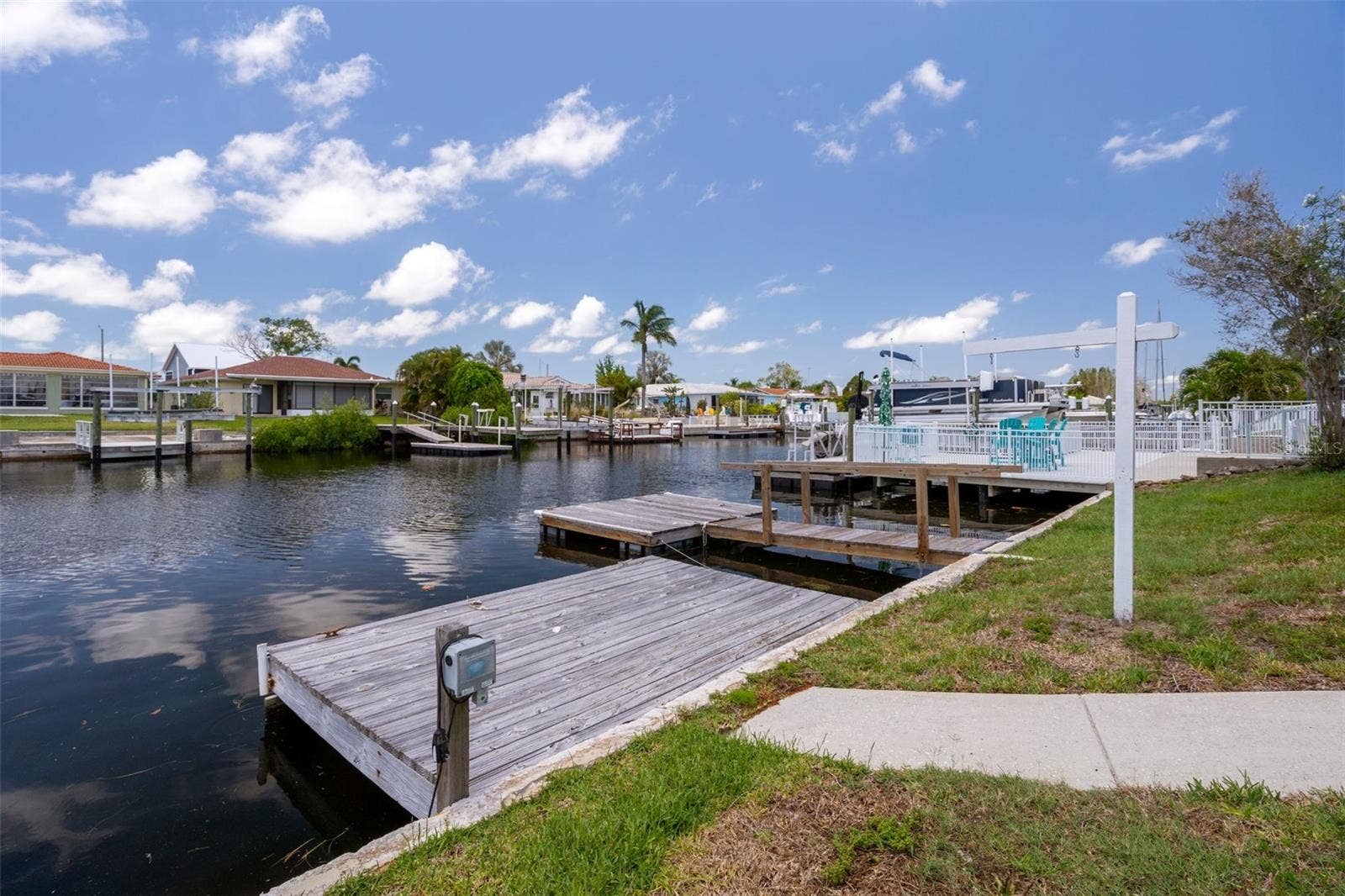 4937 DORY DRIVE, New Port Richey, FL 34652 4937 DORY DRIVE, New Port Richey, FL 34652