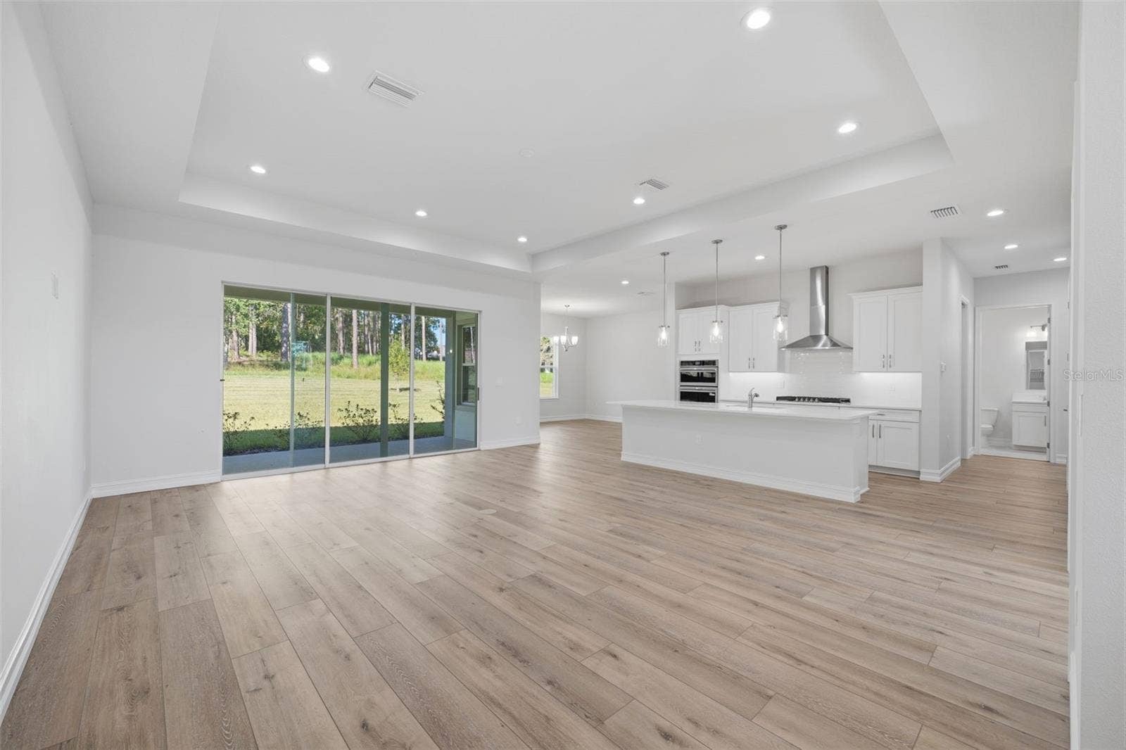 3926 SOUTHERN VALLEY LOOP, Brooksville, FL 34601 Living/Kitchen
