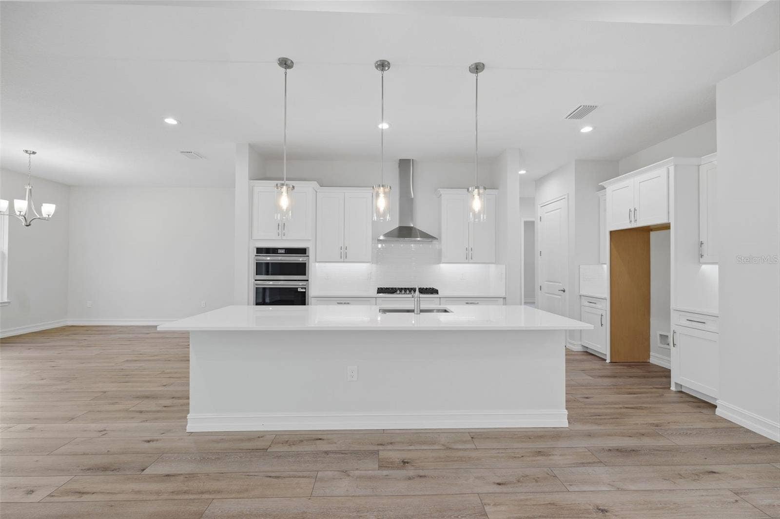 3926 SOUTHERN VALLEY LOOP, Brooksville, FL 34601 Kitchen