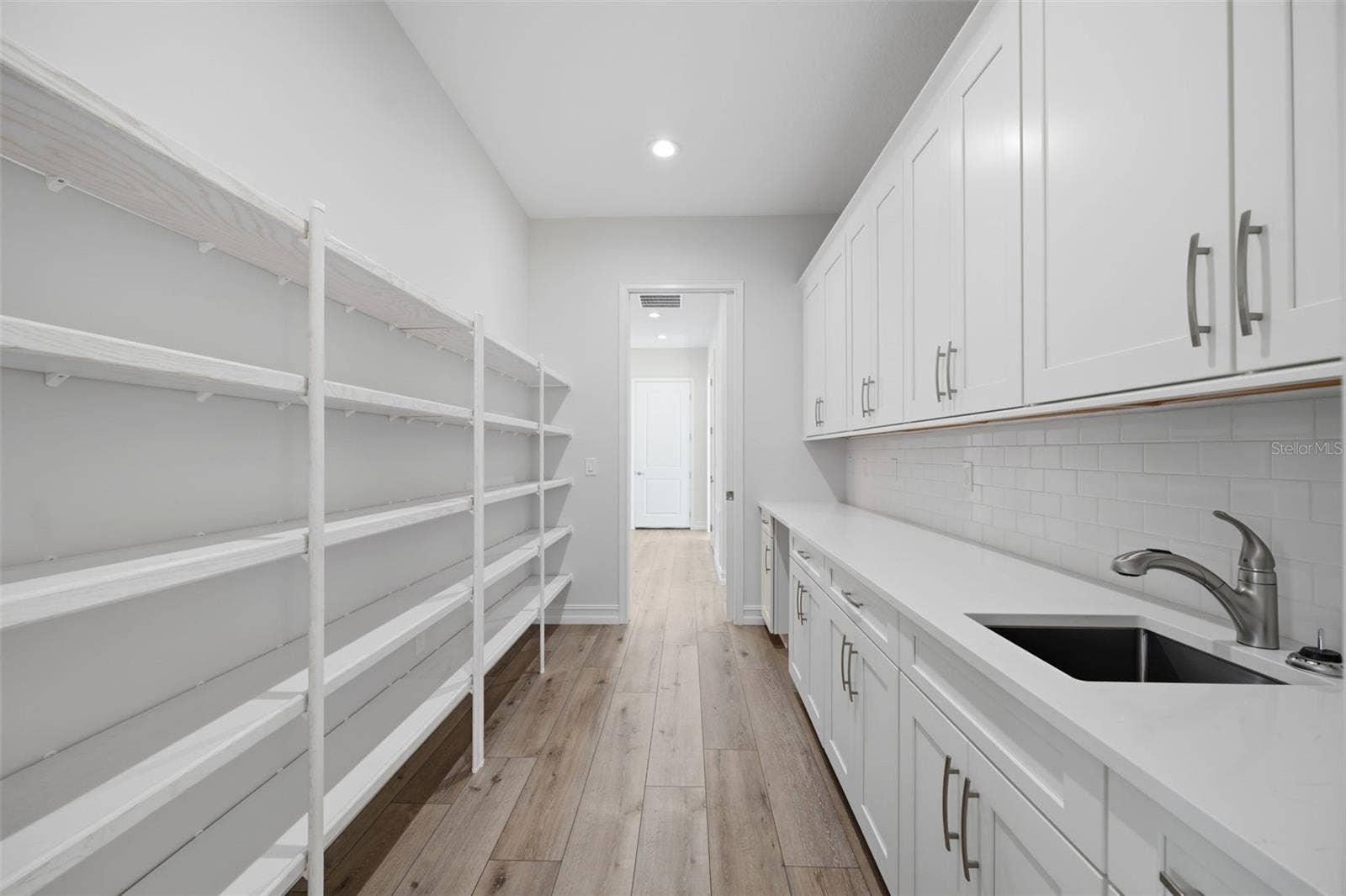 3926 SOUTHERN VALLEY LOOP, Brooksville, FL 34601 Butler's Pantry