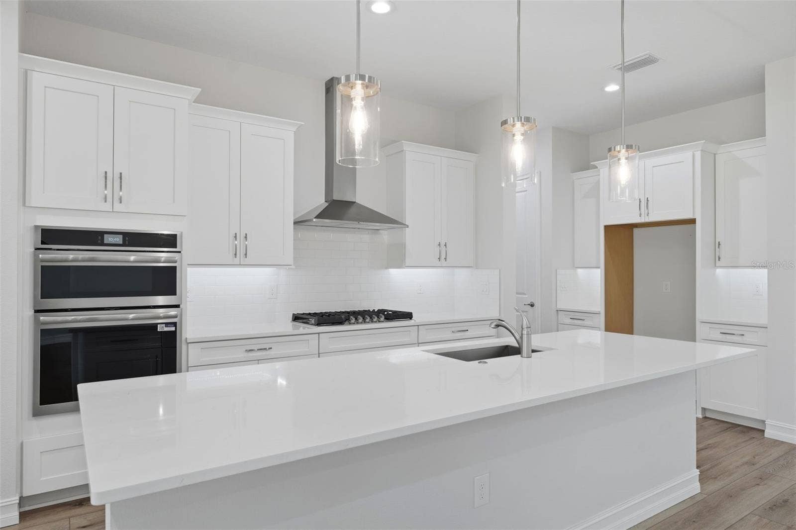 3926 SOUTHERN VALLEY LOOP, Brooksville, FL 34601 Kitchen
