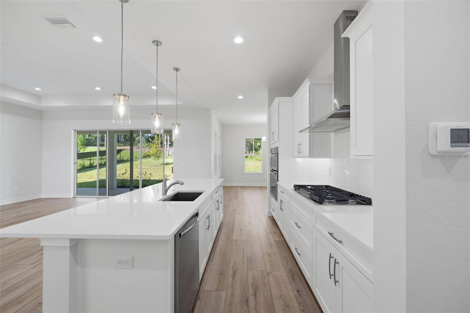 3926 SOUTHERN VALLEY LOOP, Brooksville, FL 34601 Kitchen