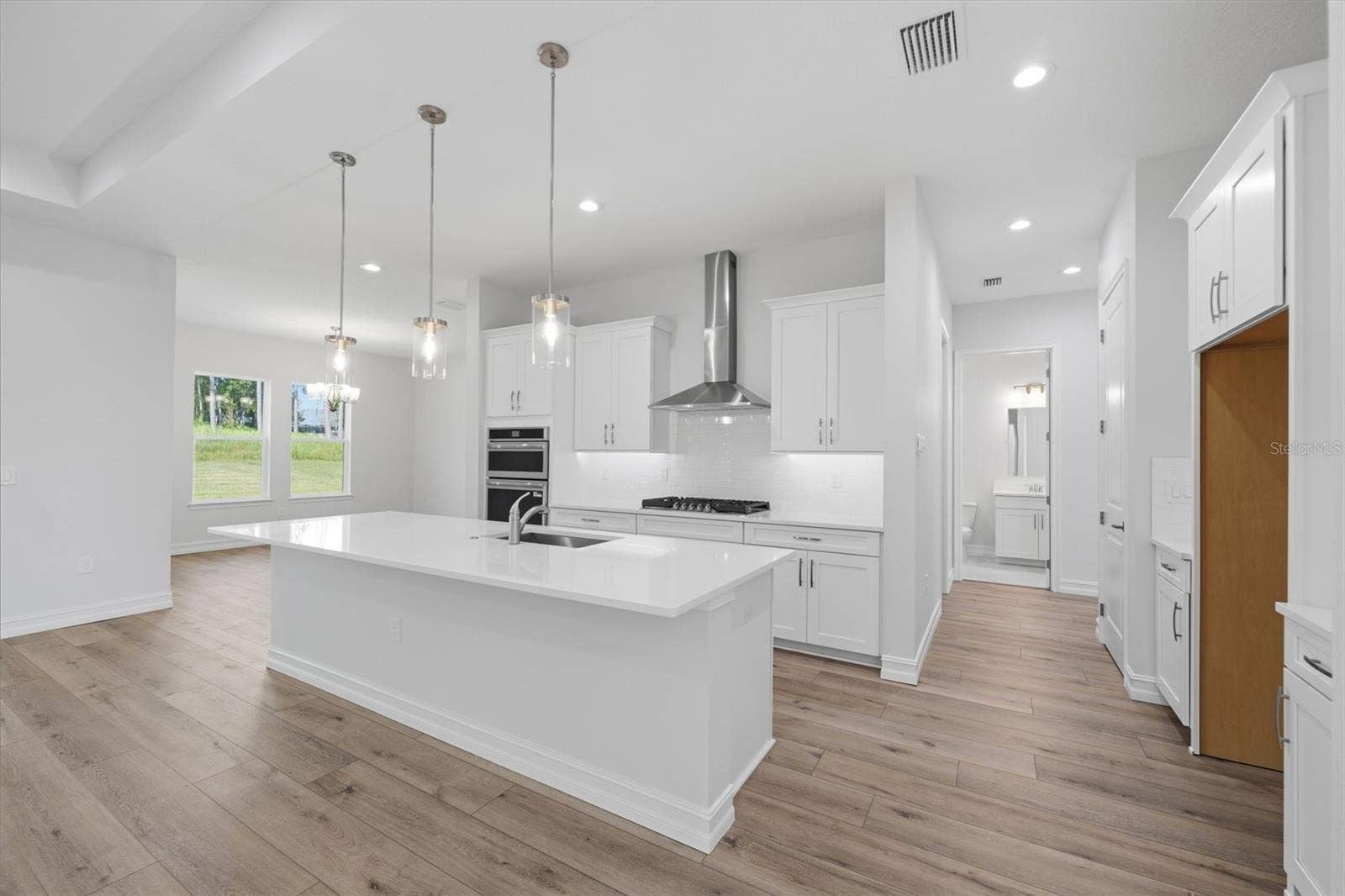 3926 SOUTHERN VALLEY LOOP, Brooksville, FL 34601 Kitchen