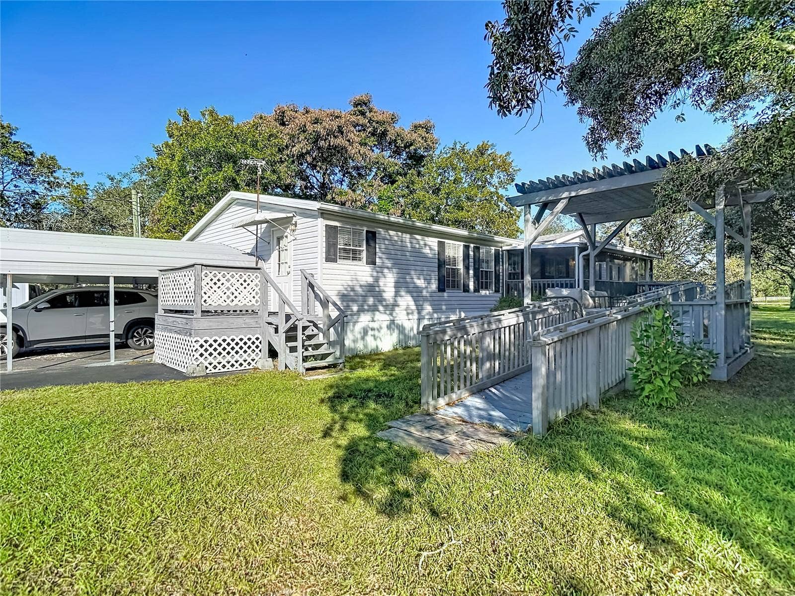 17131 MONTEVERDE DRIVE, Spring Hill, FL 34610 17131 MONTEVERDE DRIVE, Spring Hill, FL 34610