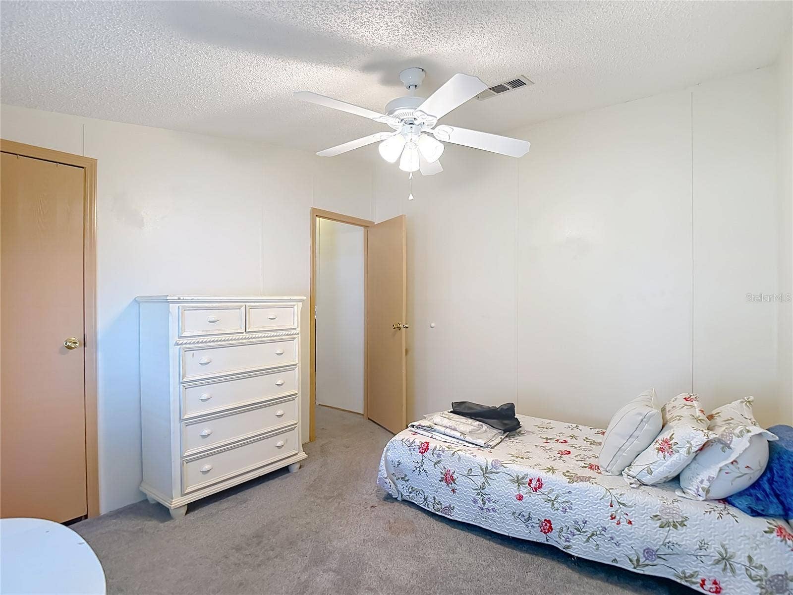 17131 MONTEVERDE DRIVE, Spring Hill, FL 34610 17131 MONTEVERDE DRIVE, Spring Hill, FL 34610
