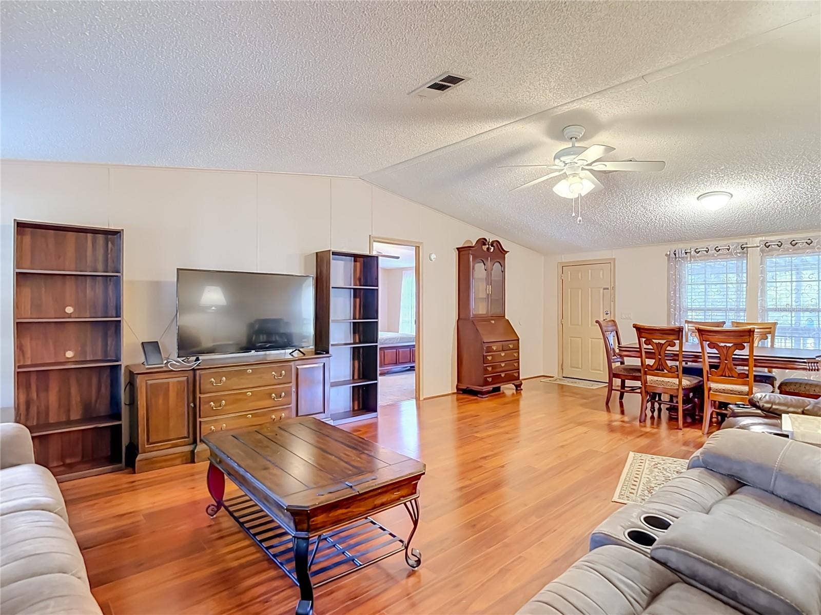 17131 MONTEVERDE DRIVE, Spring Hill, FL 34610 17131 MONTEVERDE DRIVE, Spring Hill, FL 34610