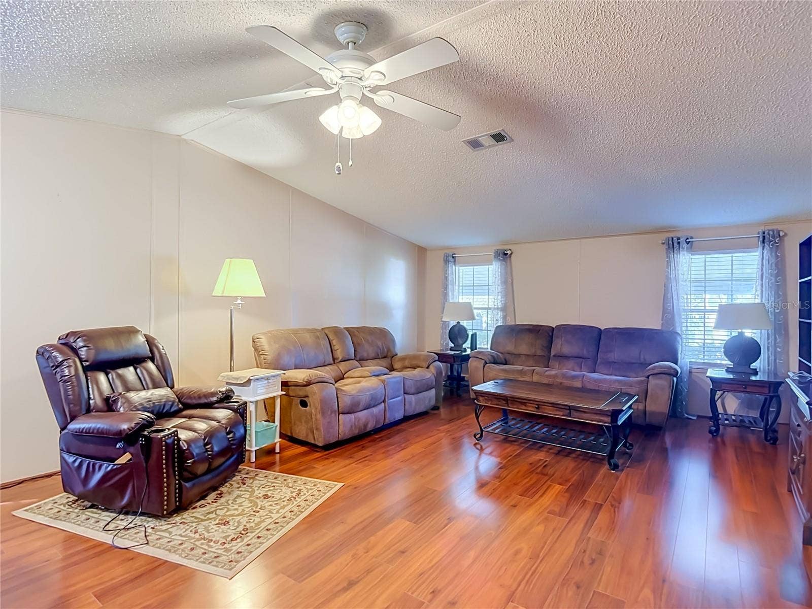 17131 MONTEVERDE DRIVE, Spring Hill, FL 34610 17131 MONTEVERDE DRIVE, Spring Hill, FL 34610
