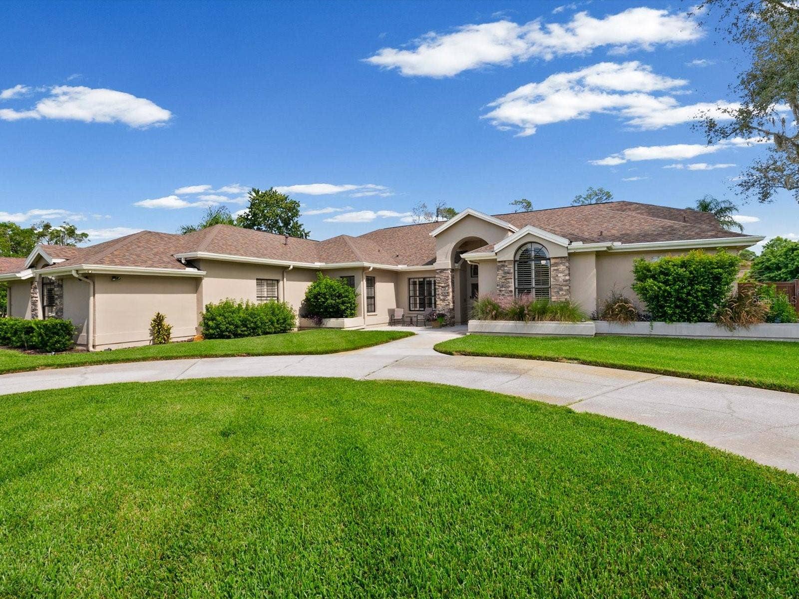 8906 SKYMASTER DRIVE, New Port Richey, FL 34654 8906 SKYMASTER DRIVE, New Port Richey, FL 34654