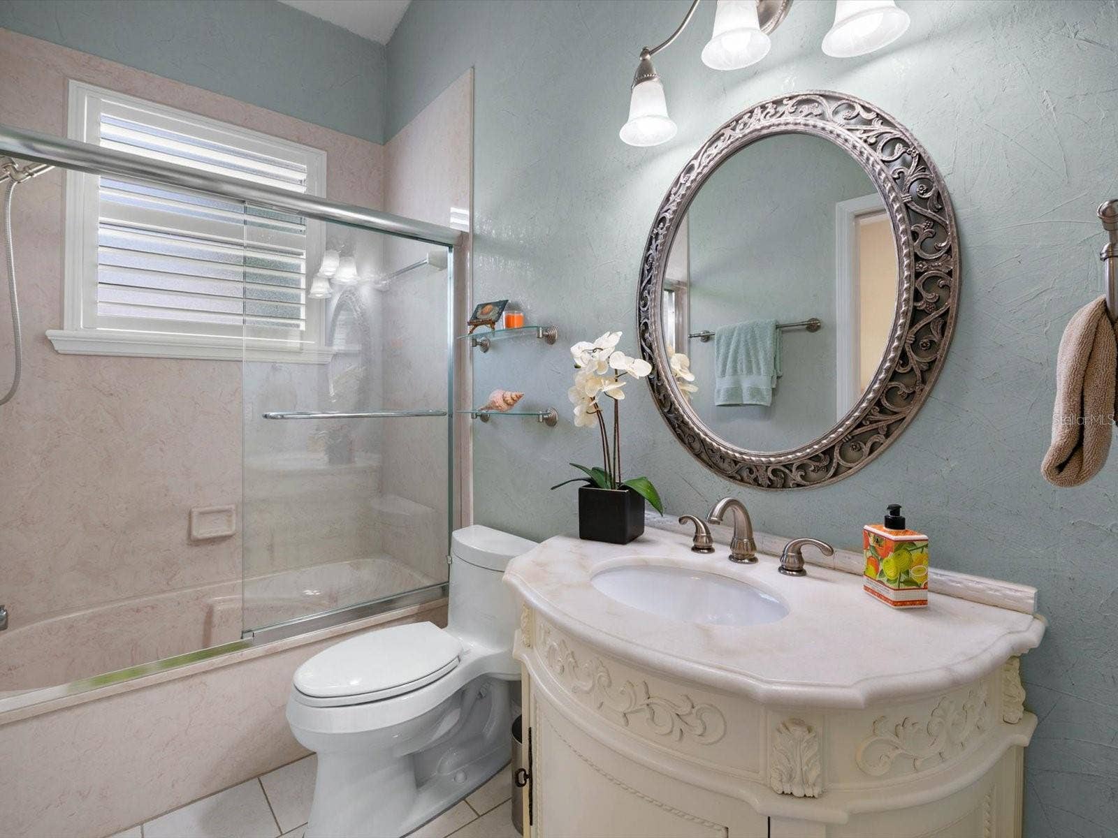 8906 SKYMASTER DRIVE, New Port Richey, FL 34654 8906 SKYMASTER DRIVE, New Port Richey, FL 34654