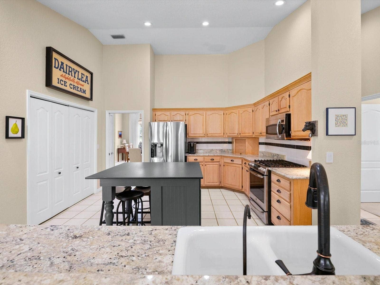 8906 SKYMASTER DRIVE, New Port Richey, FL 34654 8906 SKYMASTER DRIVE, New Port Richey, FL 34654
