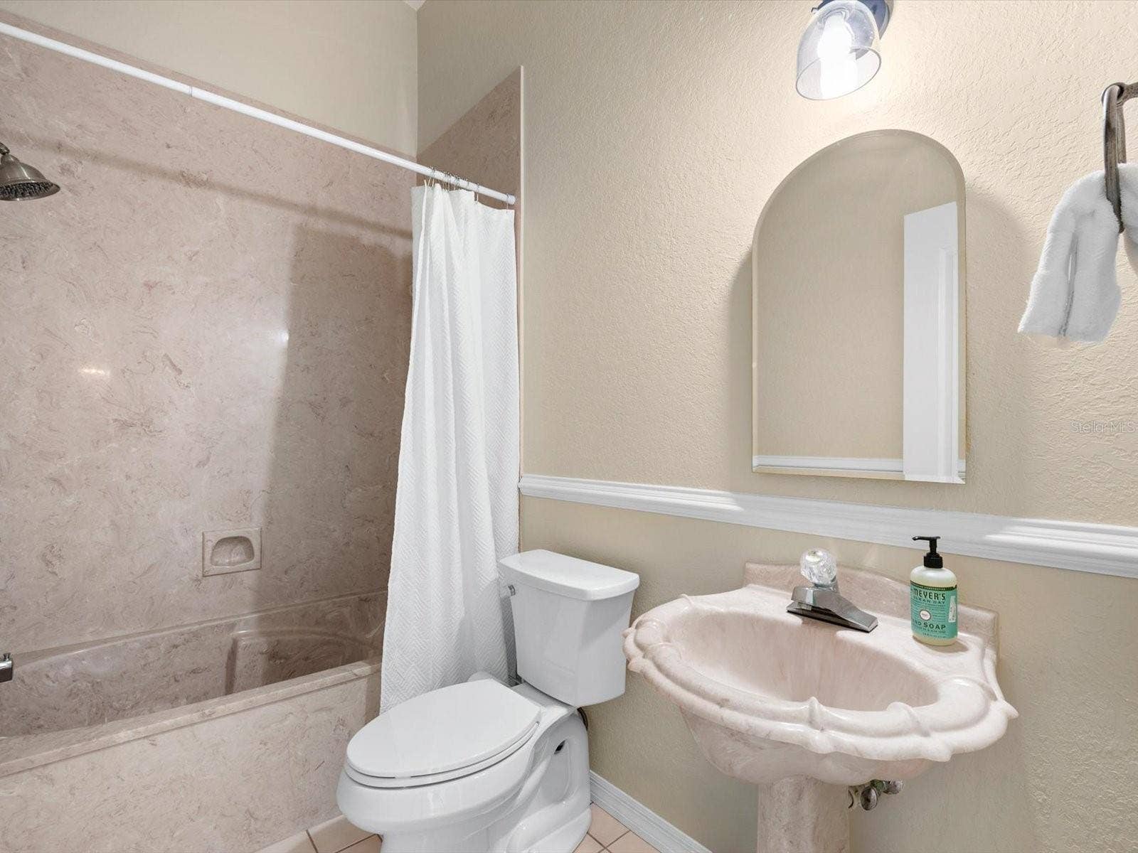8906 SKYMASTER DRIVE, New Port Richey, FL 34654 8906 SKYMASTER DRIVE, New Port Richey, FL 34654