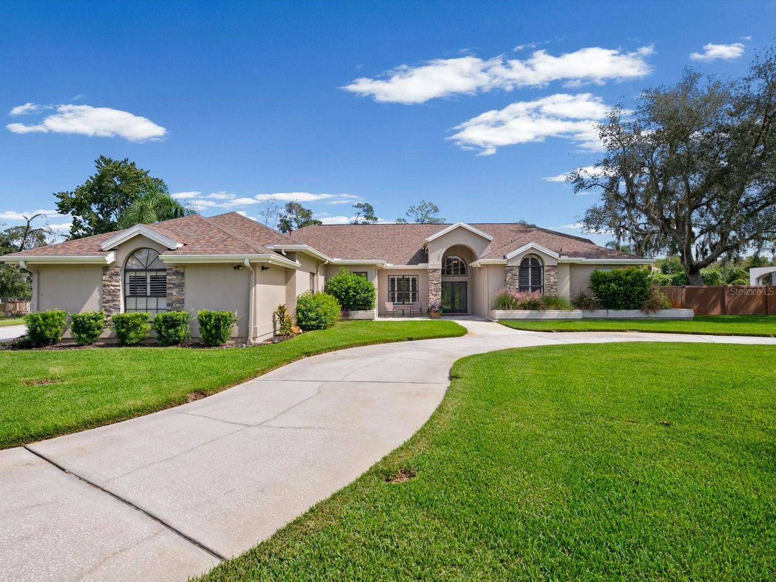 8906 SKYMASTER DRIVE, New Port Richey, FL 34654 8906 SKYMASTER DRIVE, New Port Richey, FL 34654