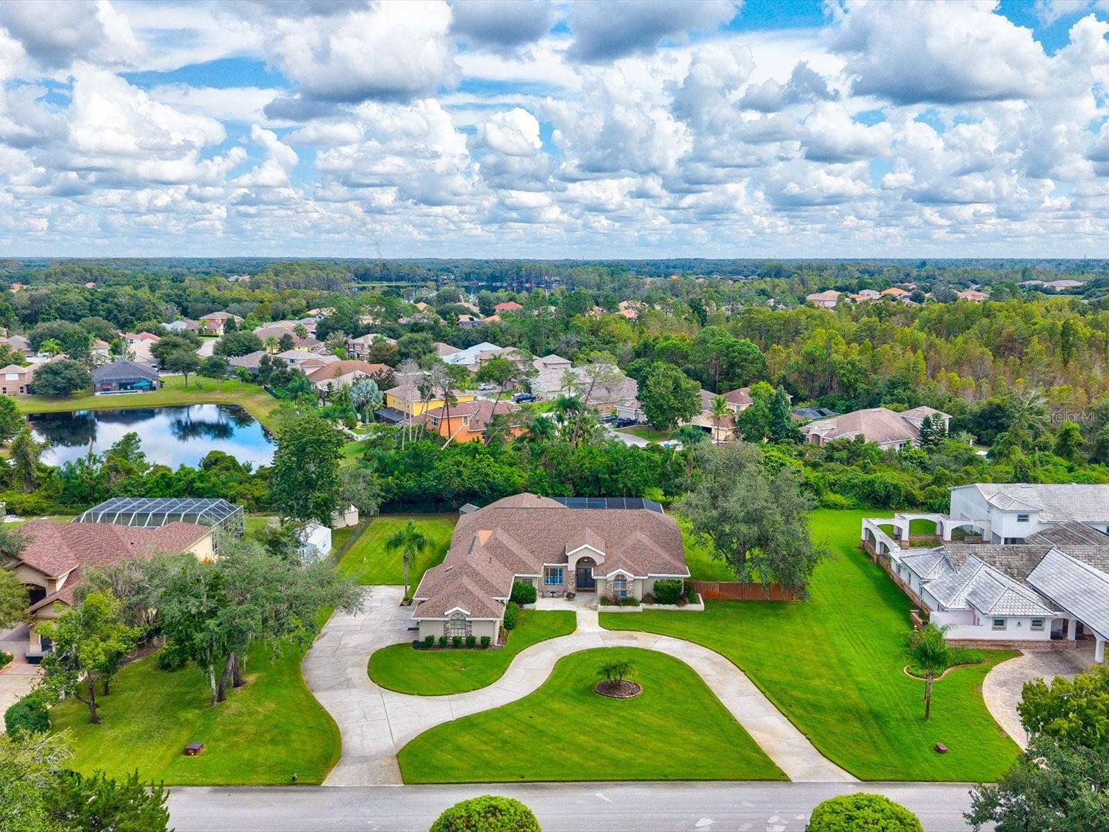 8906 SKYMASTER DRIVE, New Port Richey, FL 34654 8906 SKYMASTER DRIVE, New Port Richey, FL 34654