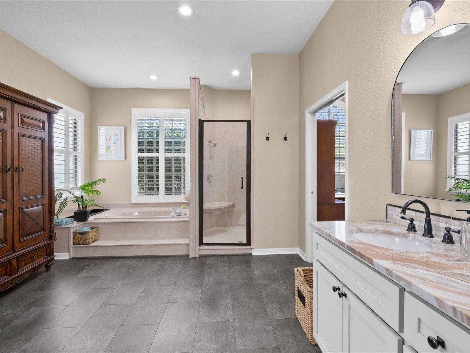 8906 SKYMASTER DRIVE, New Port Richey, FL 34654 8906 SKYMASTER DRIVE, New Port Richey, FL 34654