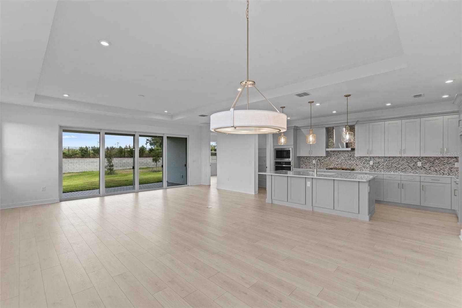557 HAMMOCK OAKS BOULEVARD, Lady Lake, FL 32159 Great Room