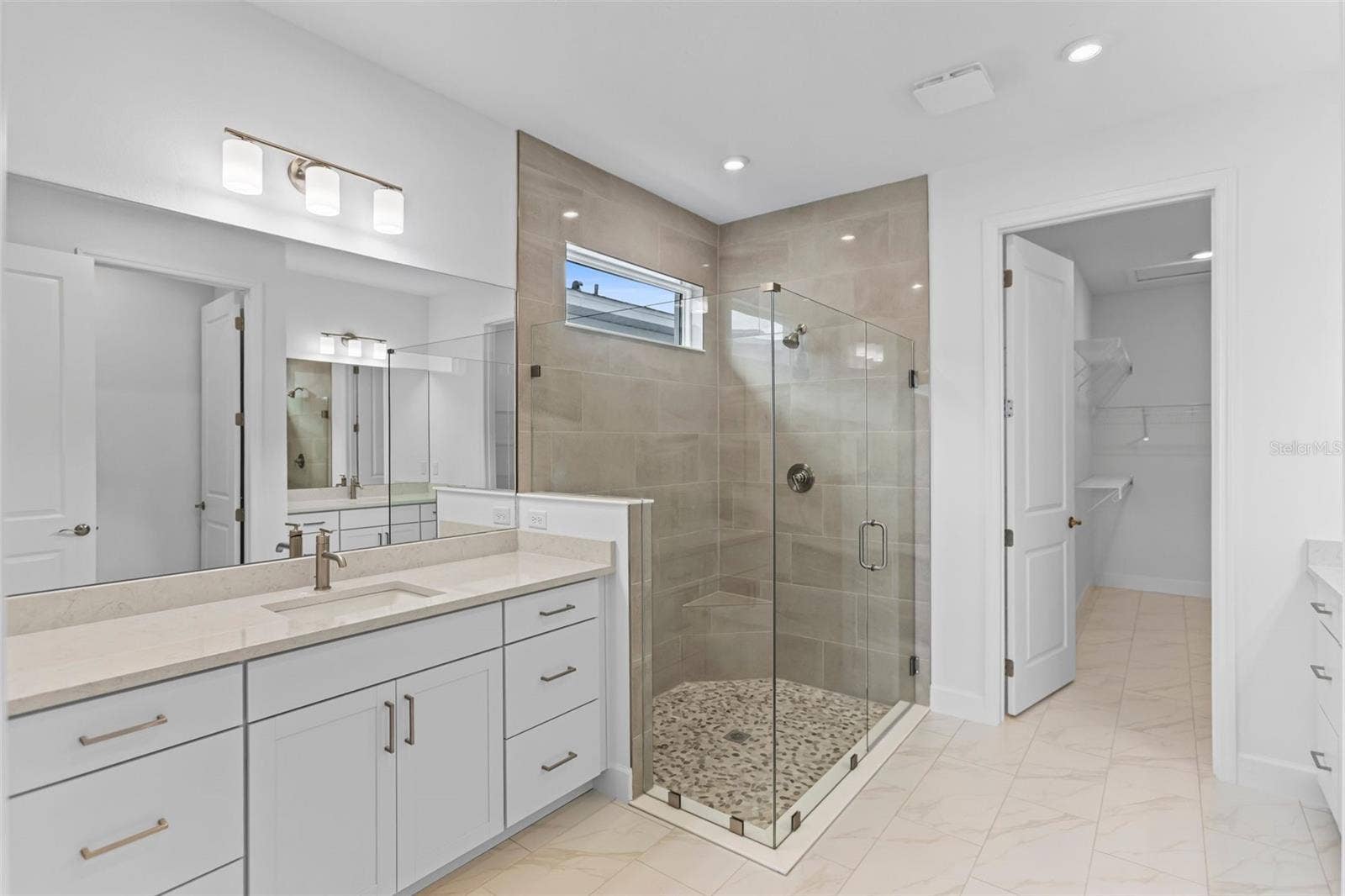 557 HAMMOCK OAKS BOULEVARD, Lady Lake, FL 32159 Owner's Bath