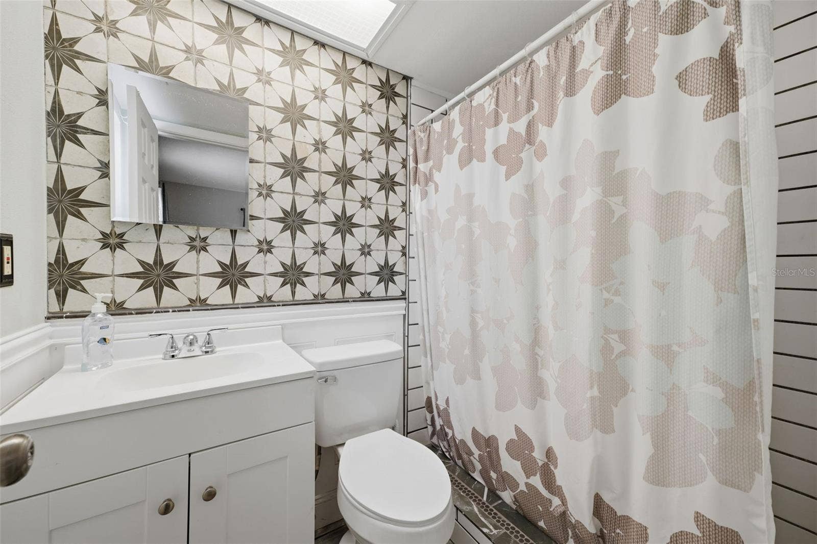 8340 REDFIELD DRIVE, Port Richey, FL 34668 Primary Bathroom