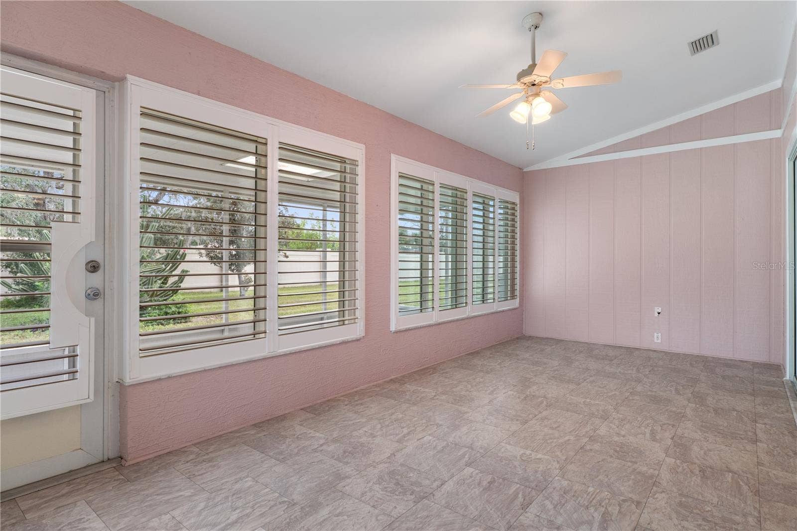 1430 PINEWOOD HILLS COURT, Spring Hill, FL 34606