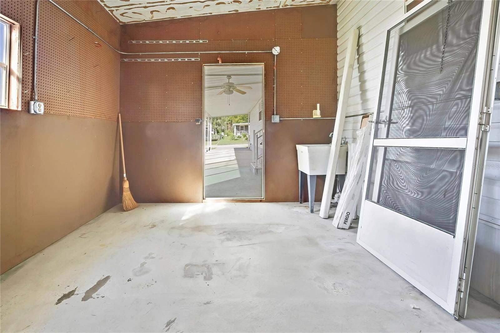 7538 MONTROSE AVENUE, Brooksville, FL 34613